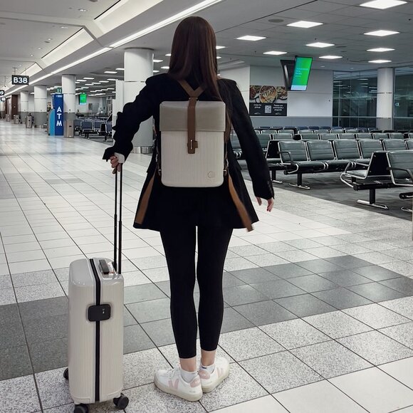 ITO CASES AIRPLANE Pistachio Backpack - AIRLINE COMPATIBLE - Picture 1 of 1